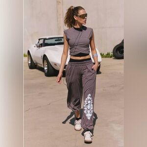 Free People Movement Women's Hot Shot Logo Crossover 2-Piece Set Gray Size Large